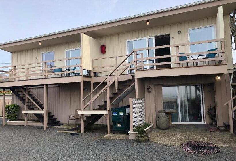 Szálloda Webb's Scenic Surf