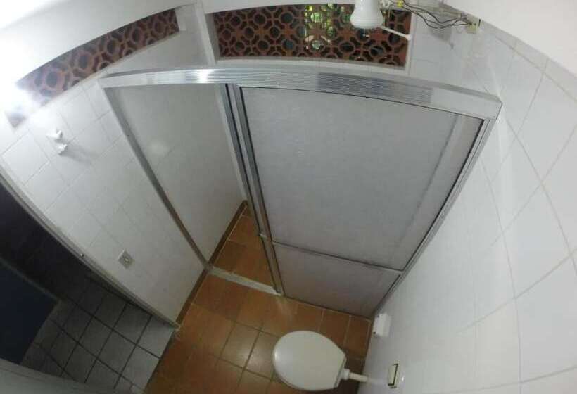 פנסיון Down The River Hostel