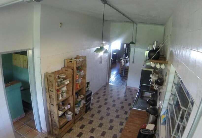 פנסיון Down The River Hostel