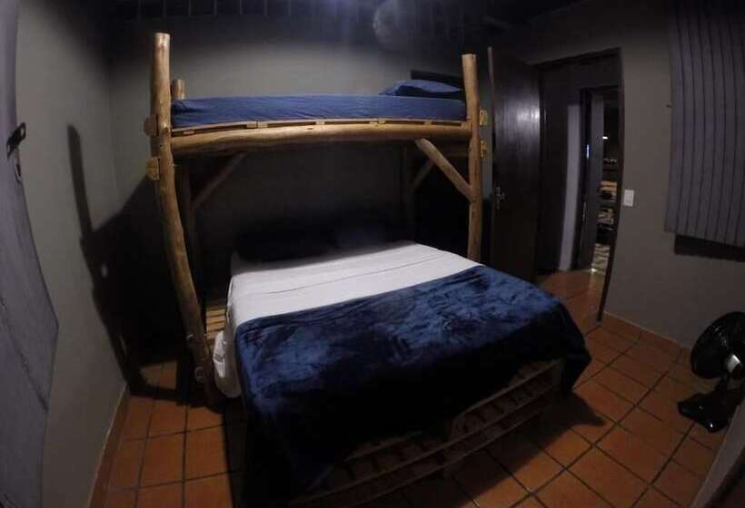 פנסיון Down The River Hostel