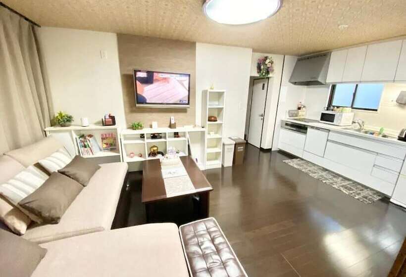 Пансион Guesthouse017徳島個室 飲食街中心 阿波踊り会館7分 文理&徳島大学 アスティとくしま車8分