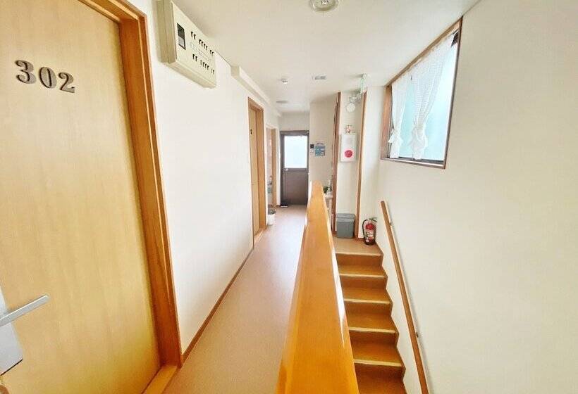 Пансион Guesthouse017徳島個室 飲食街中心 阿波踊り会館7分 文理&徳島大学 アスティとくしま車8分