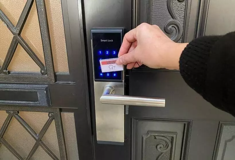 Majatalo Guesthouse017徳島個室 飲食街中心 阿波踊り会館7分 文理&徳島大学 アスティとくしま車8分