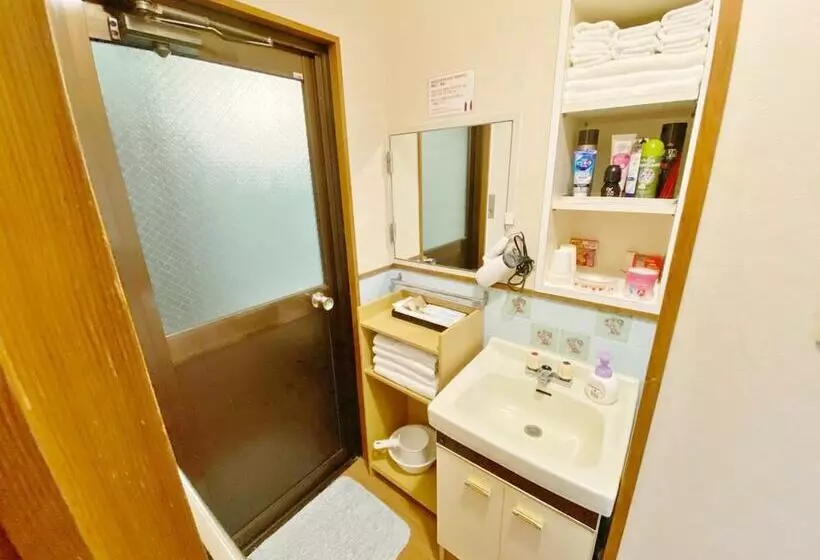 Majatalo Guesthouse017徳島個室 飲食街中心 阿波踊り会館7分 文理&徳島大学 アスティとくしま車8分