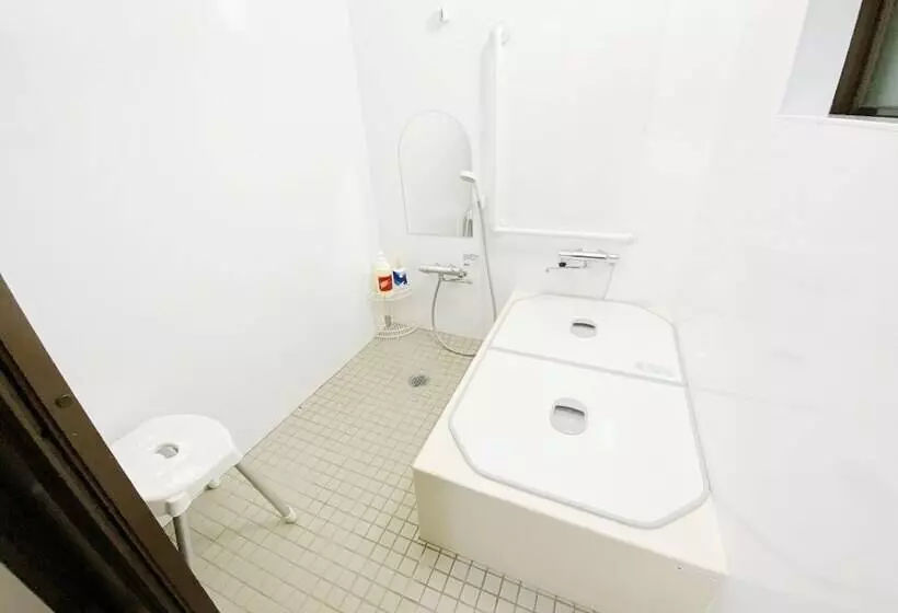 Majatalo Guesthouse017徳島個室 飲食街中心 阿波踊り会館7分 文理&徳島大学 アスティとくしま車8分