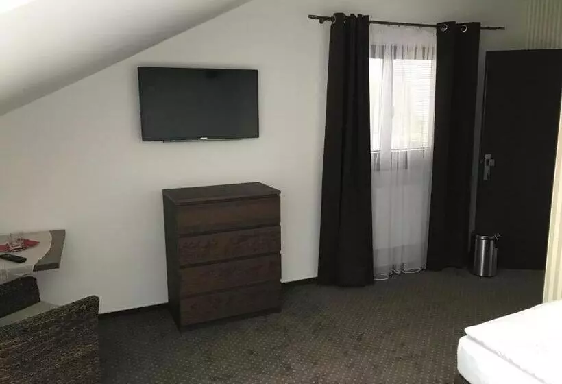 ペンション Penzión Karla Naj