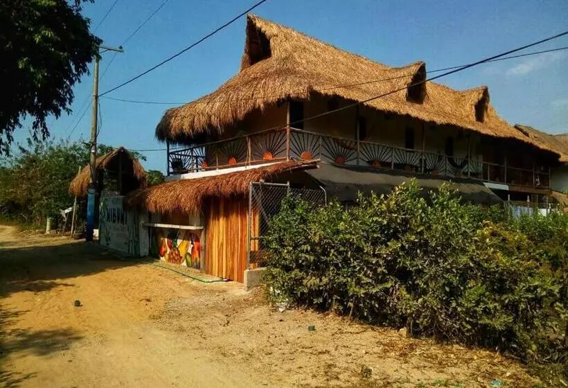 ペンション Hostal Nibuni Palomino