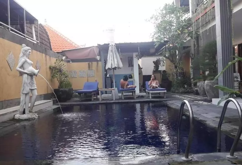 ペンション Sanata Yoga Guesthouse