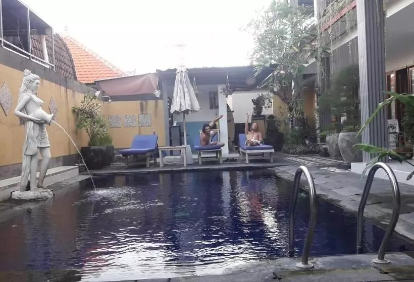 ペンション Sanata Yoga Guesthouse