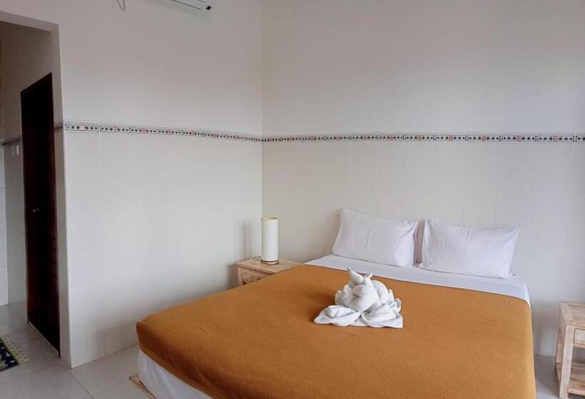 פנסיון Sanata Yoga Guesthouse