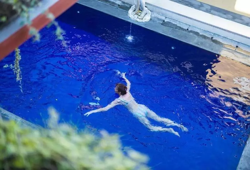 ペンション Sanata Yoga Guesthouse