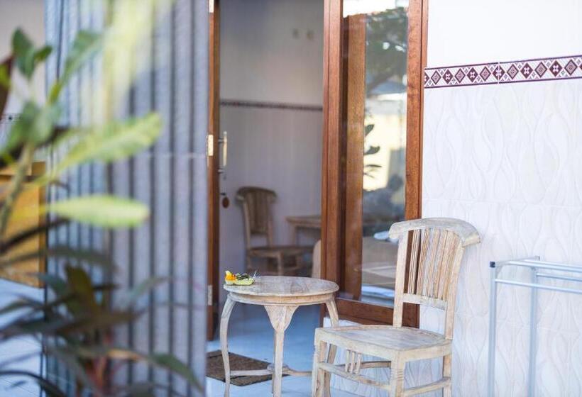 פנסיון Sanata Yoga Guesthouse