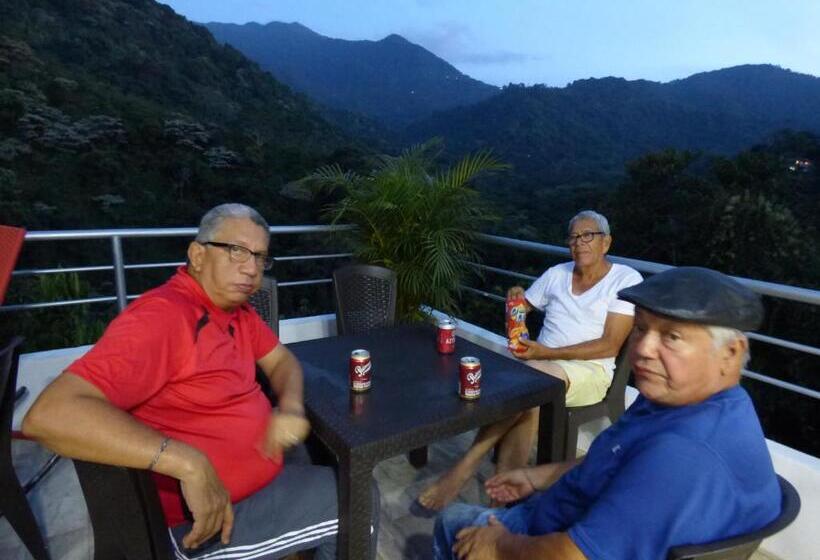 펜션 Hostal Alto De La Montaña