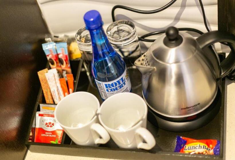 Пансион Royl Court Guesthouse