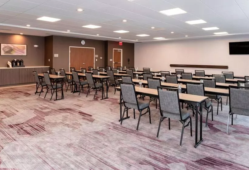 Hotelli Courtyard By Marriott Cleveland Elyria