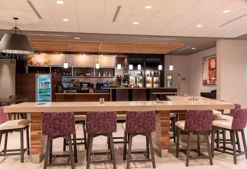 Hotelli Courtyard By Marriott Cleveland Elyria