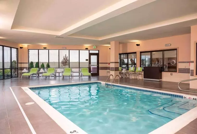 Hotelli Courtyard By Marriott Cleveland Elyria