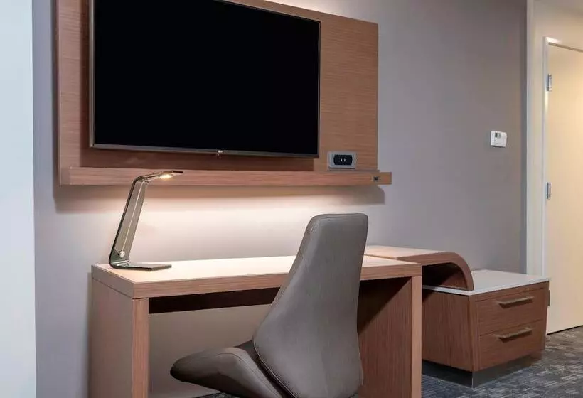 Hotelli Courtyard By Marriott Cleveland Elyria