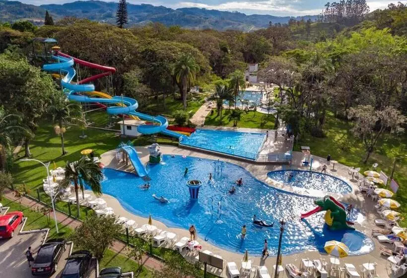 ペンション Pousada Quatro Estações