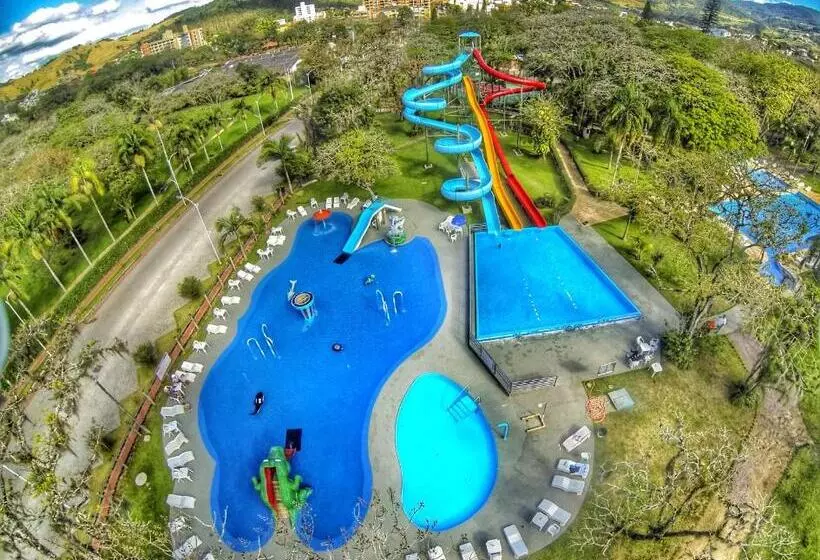 ペンション Pousada Quatro Estações