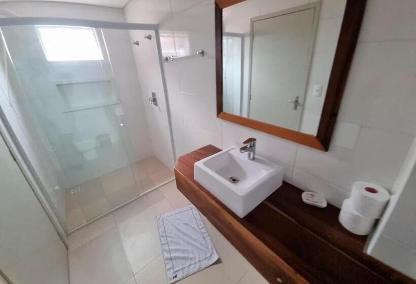 بنسيون Pousada Quatro Estações