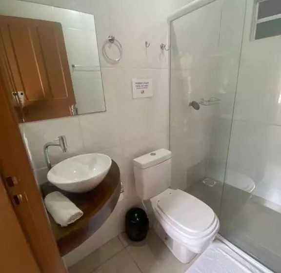 ペンション Pousada Quatro Estações