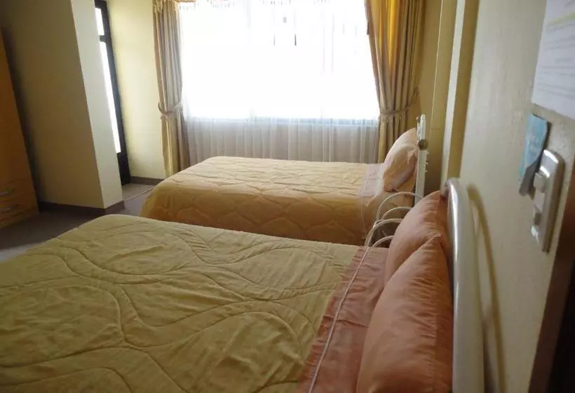 ペンション Hostal El Sol De Cayambe