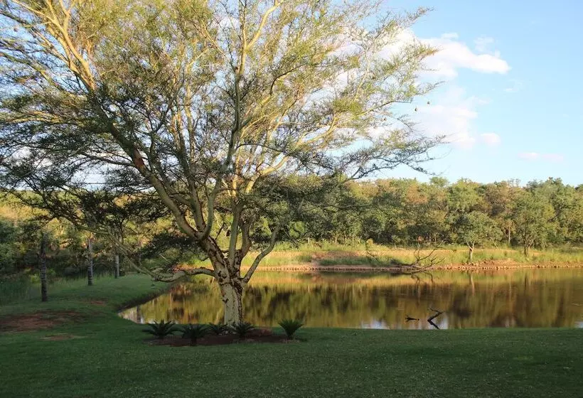 ペンション La Barune Game Lodge