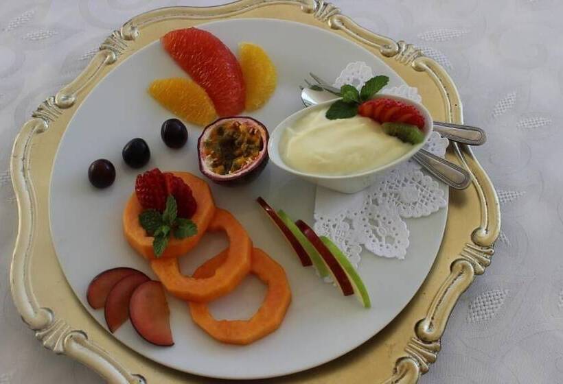 פנסיון La Barune Game Lodge