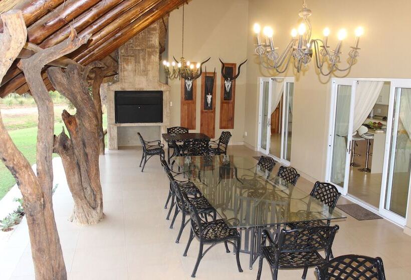 פנסיון La Barune Game Lodge