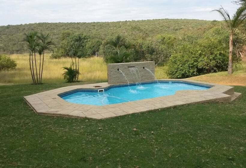 פנסיון La Barune Game Lodge