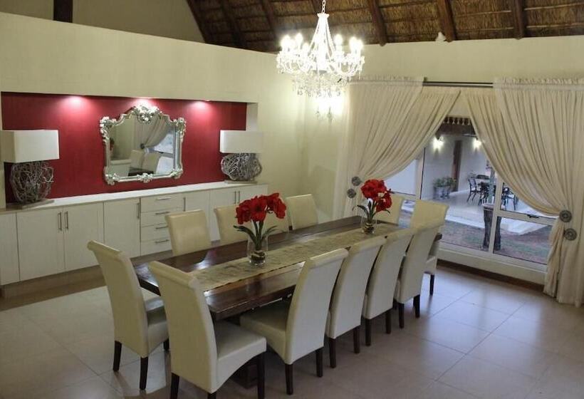 פנסיון La Barune Game Lodge