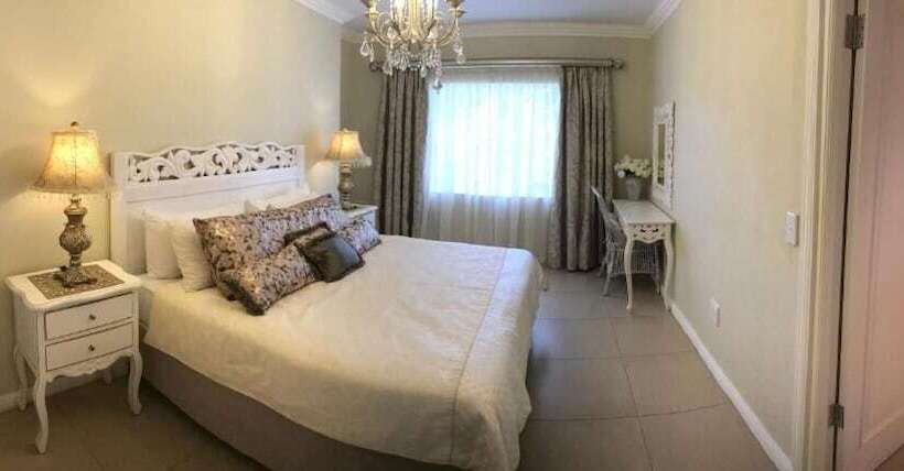 פנסיון La Barune Game Lodge