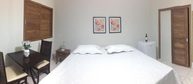 پانسیون Pousada Pedra Da Baleia