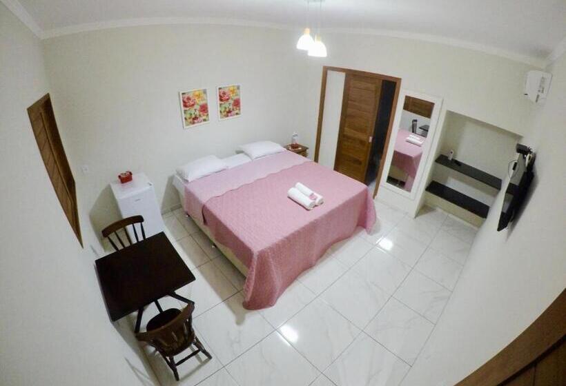 پانسیون Pousada Pedra Da Baleia