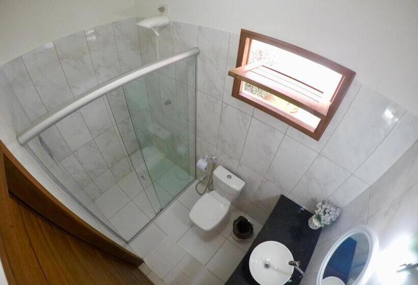 پانسیون Pousada Pedra Da Baleia