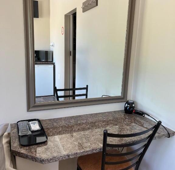 Пансион Sunset Chalets & Sca