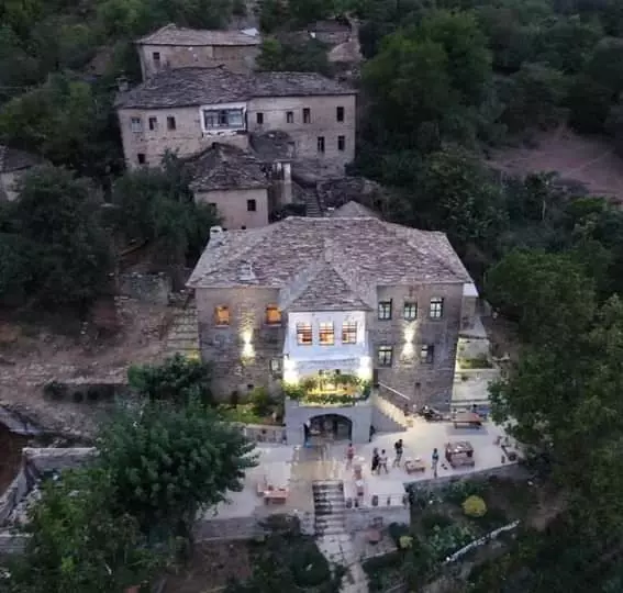 Majatalo Traditional Guesthouse Permet