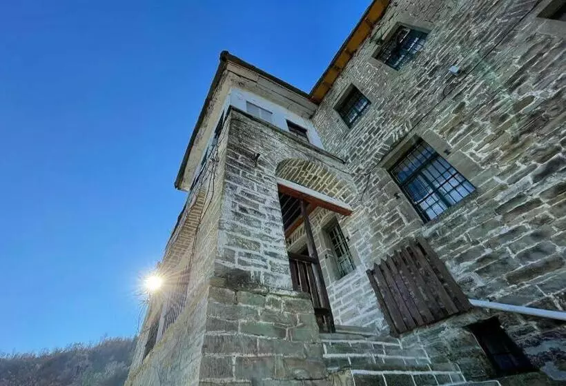 Majatalo Traditional Guesthouse Permet