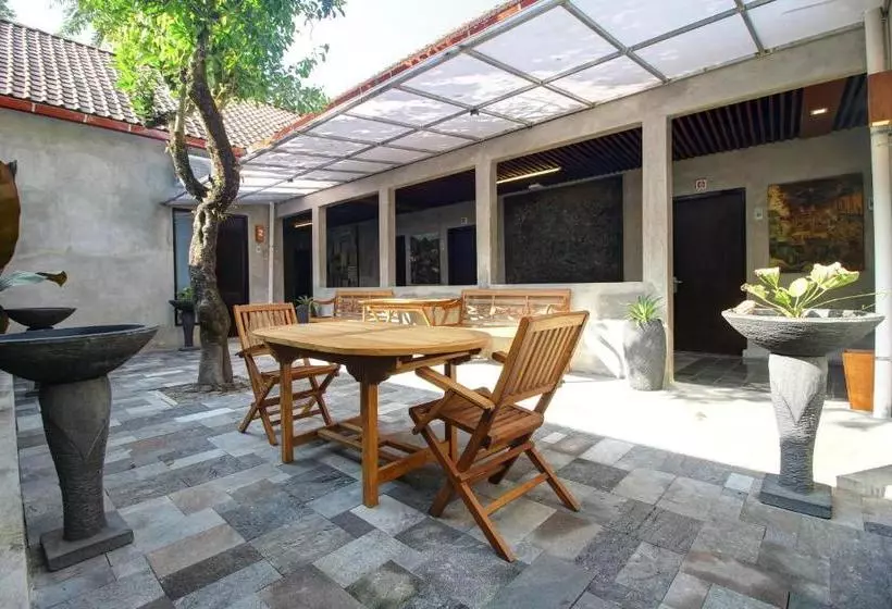 پانسیون Watu Agung Guest House