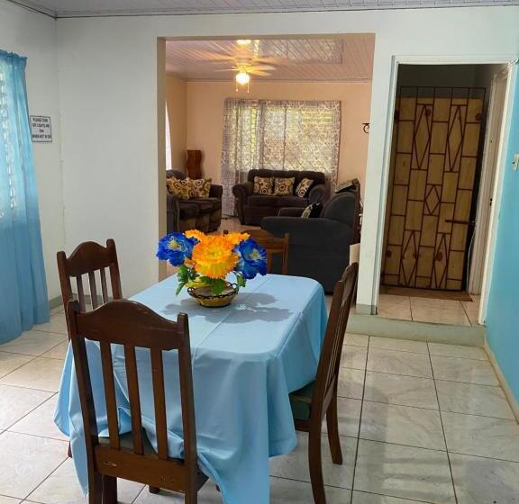 پانسیون Fairmont