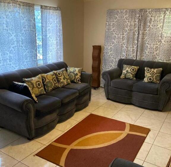 پانسیون Fairmont