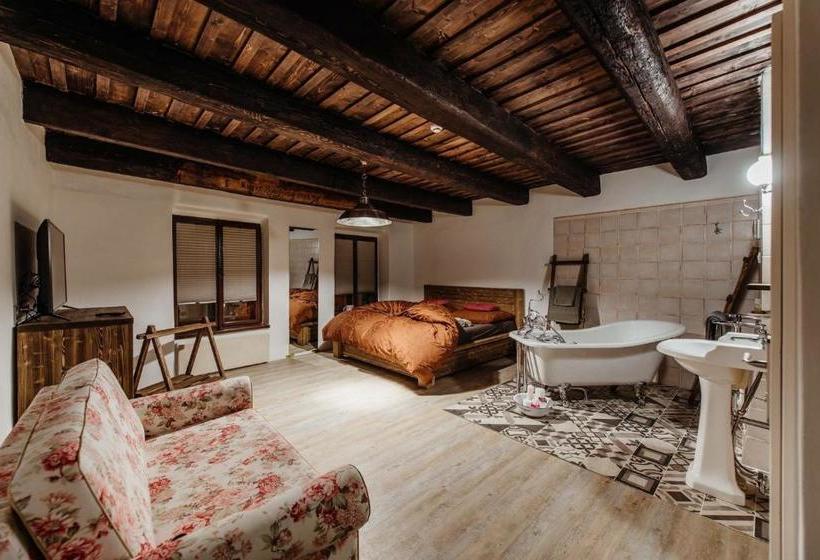 Pension Penzion Víno Hruška Pardubice