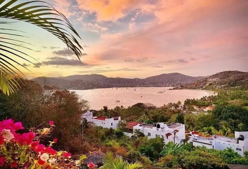 Hotelli Villas Punta Blanca