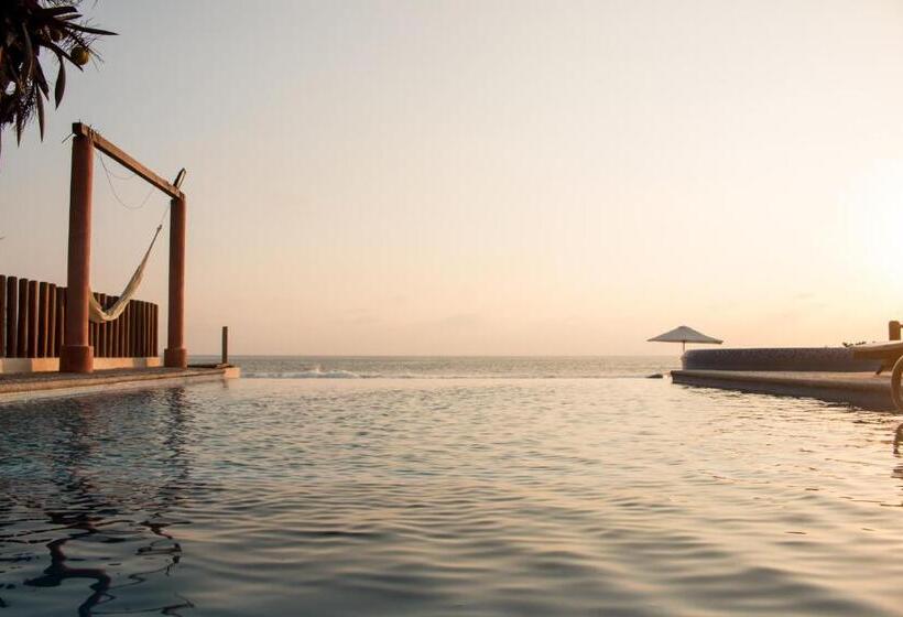 هتل Villas Punta Blanca