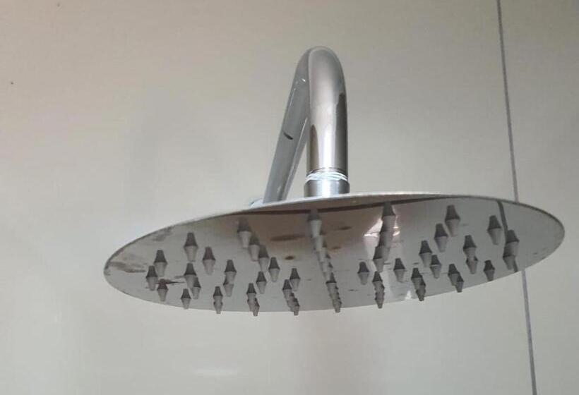 Hotel @ The Village Lodge