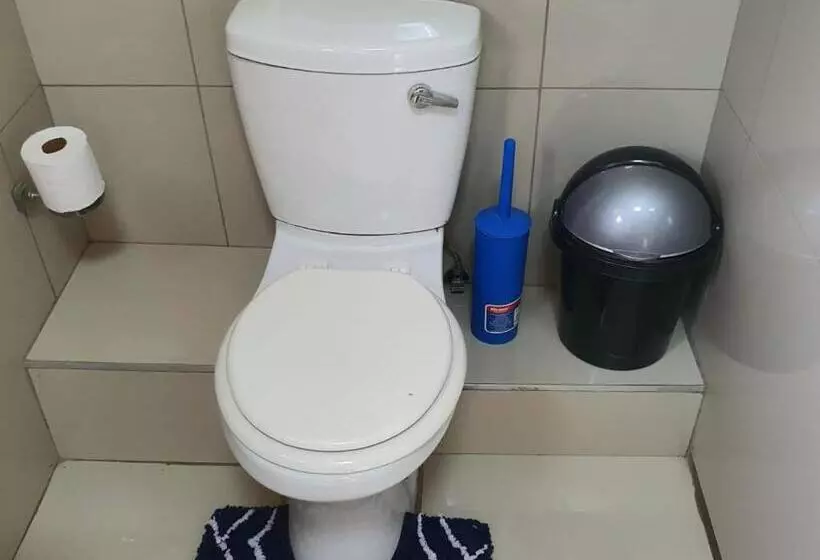 Hotelli @ The Village Lodge