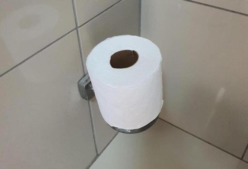 Hotel @ The Village Lodge