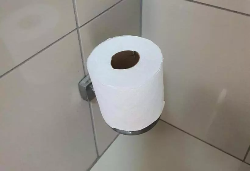 Hotelli @ The Village Lodge