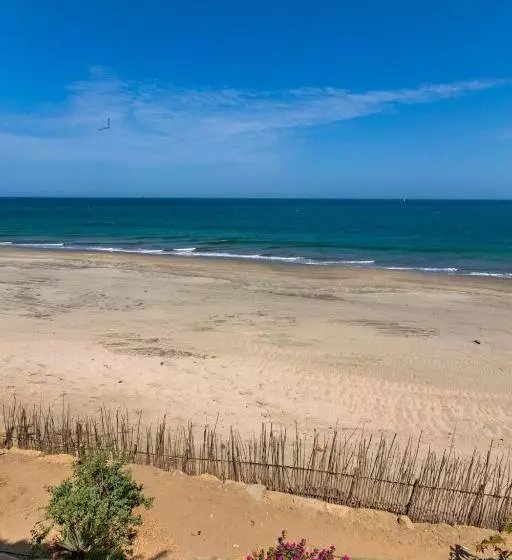 Majatalo Pirámide Títi